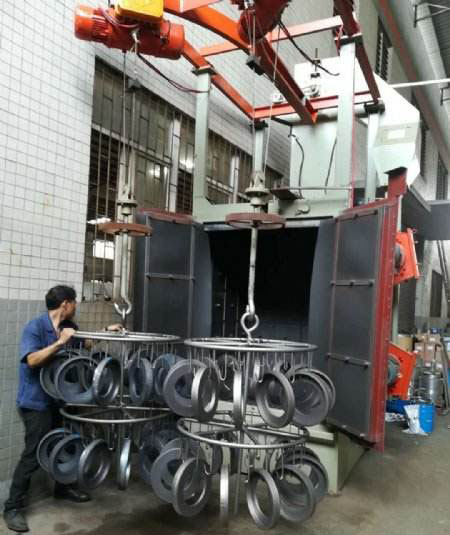 吊鉤式拋丸噴砂除銹機(jī) 吊鉤式拋丸噴砂除銹機(jī)